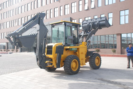 WZ30-25 10 Ton 2500r / Min Dört Tekerlekli Tahrikli Traktör Yükleyici Kazıcı