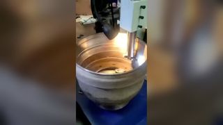 Fabrika kaynağı fren kampanası delme makinesi