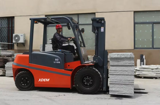 5 ton 6 ton Lityum pil ile çalışan elektrikli karşı denge forklift