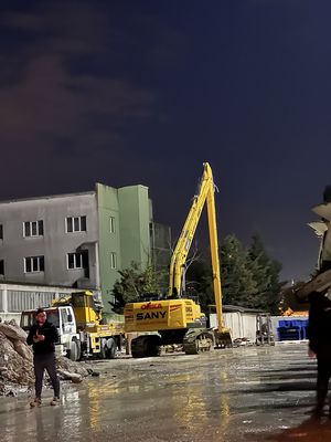 Fabrika OEM Uzantı Uzun Uzantı Boom Kol 20-50T Kazı makinesi Uzun Boom Kelebek Komastu Volvo Kaya Hidrolik Break ile