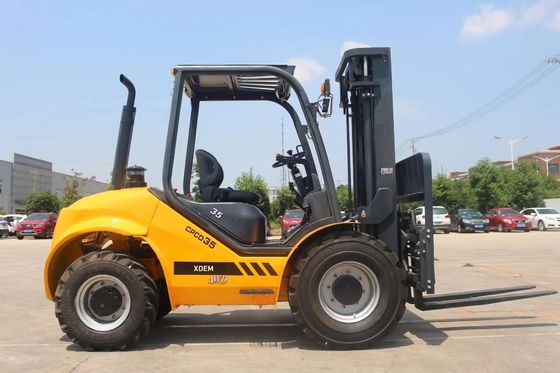 3.5 tonluk Japon motorlu zorlu arazi forklift