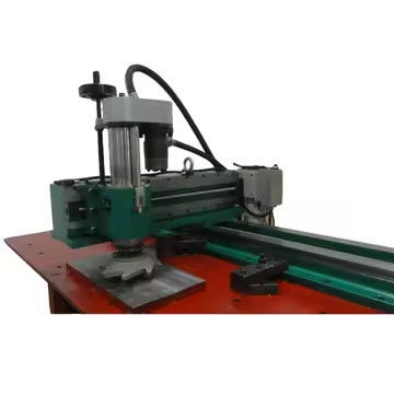 XDEM Taşınabilir Tek Kollu freze makinesi hassas işleme CNC Döner Hidrolik Tek Demiryolu freze makinesi