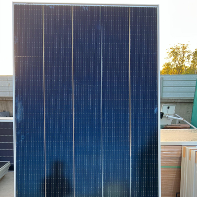 300W ila 20kW Güç Çıktısı 12V 24V özelleştirilebilir voltajlı ve galvanizli bitirme duvar montajlı güneş enerjisi üretimi için güneş paneli