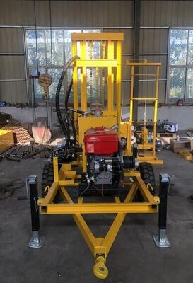 YZ50-150H Hidrolik Dizel Su Kuyu Buhran Makinesi Seçenek Tekerlek/Sürünen Şasi 210m Derin Delikli Kuyu Buhranı Rig Max 400mm Diametresi Değişken Hızlı Su Buhranı Ekipmanı Çiftlik İrişimi İçin