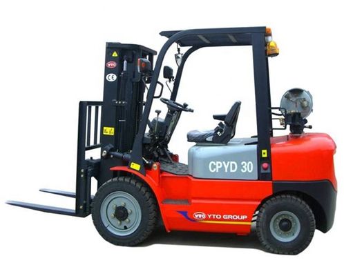 YTO 4 Tekerlekli Tahrikli Forklift, Benzinli Motorlu 10km / H 3 Ton Forklift